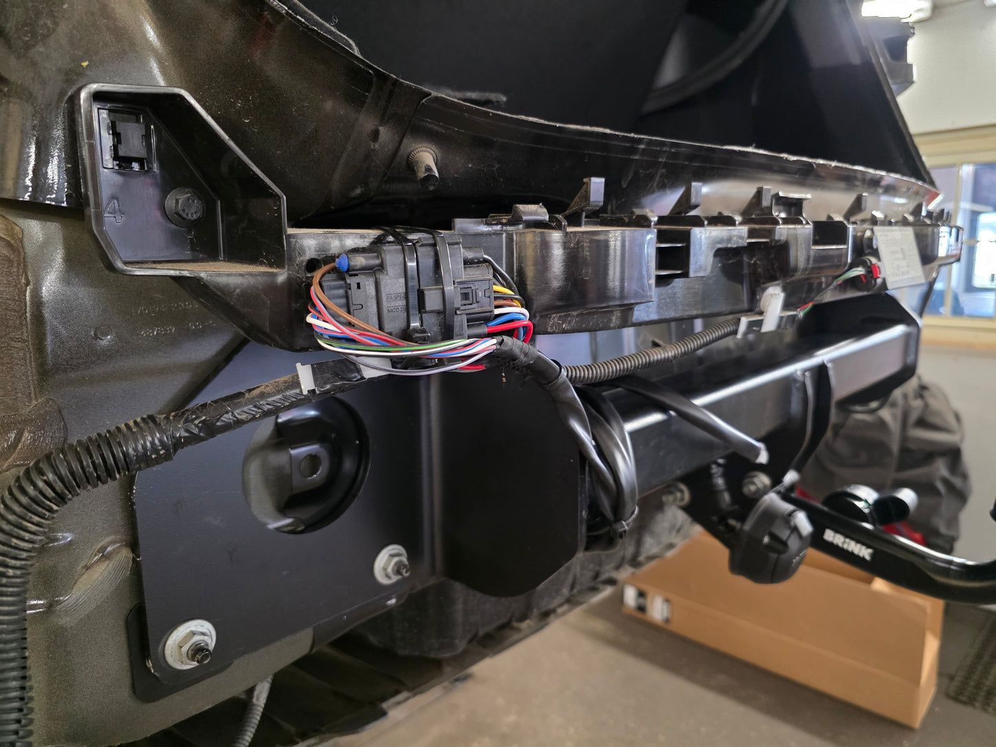 Nachrüstung einer Anhängerkupplung für das Tesla Model Y in Leipzig