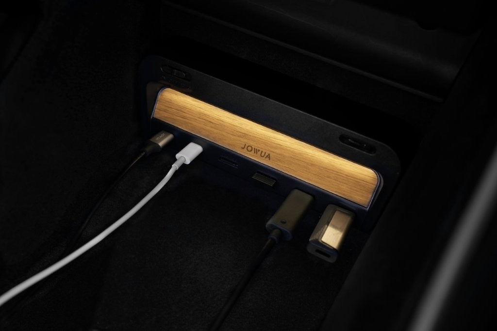 USB Hub with LED Light (USB-A + USB-A) Pre-Refresh Tesla Model 3