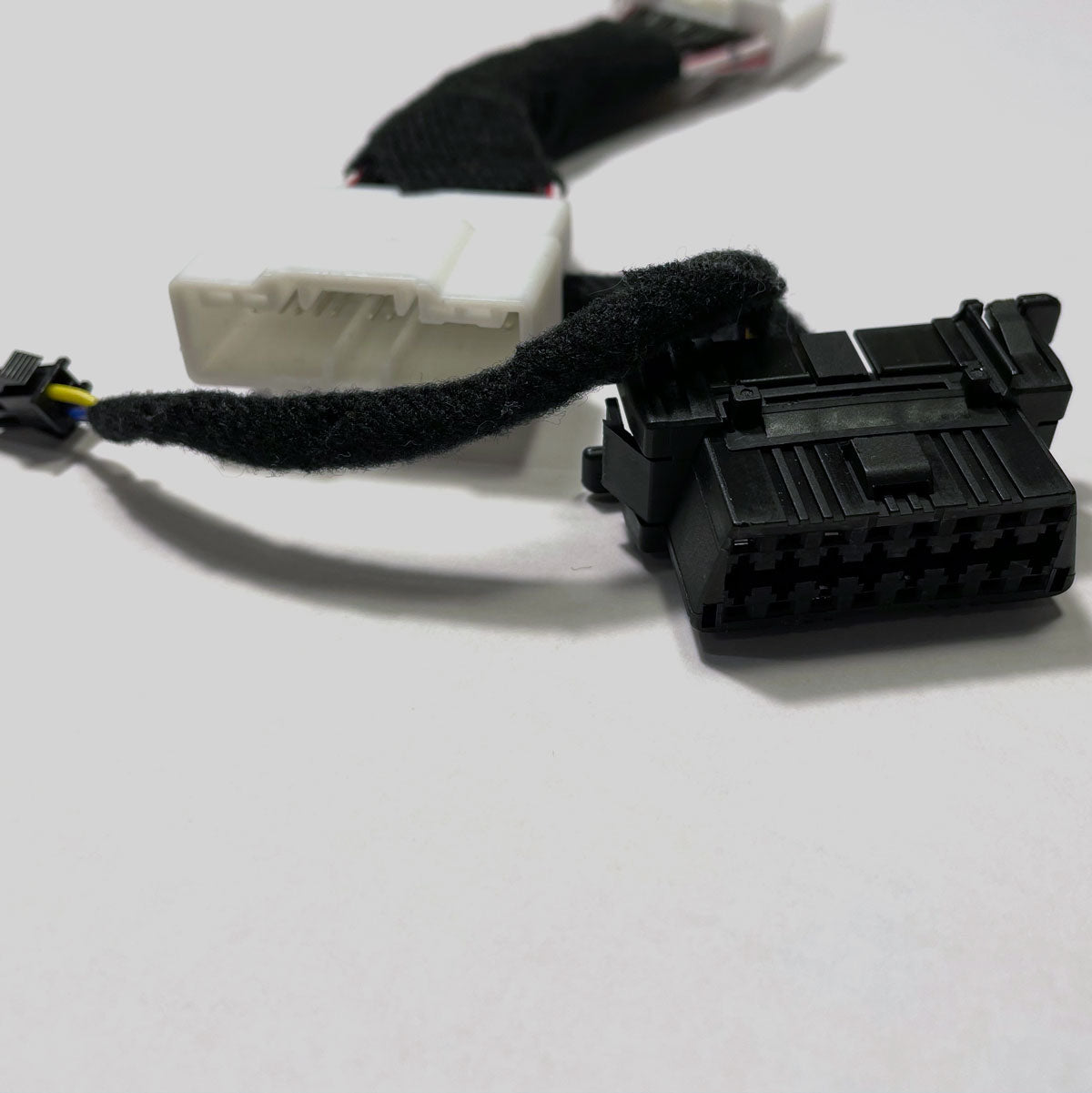 OBD Adapter Model 3/Y – AMPTech®