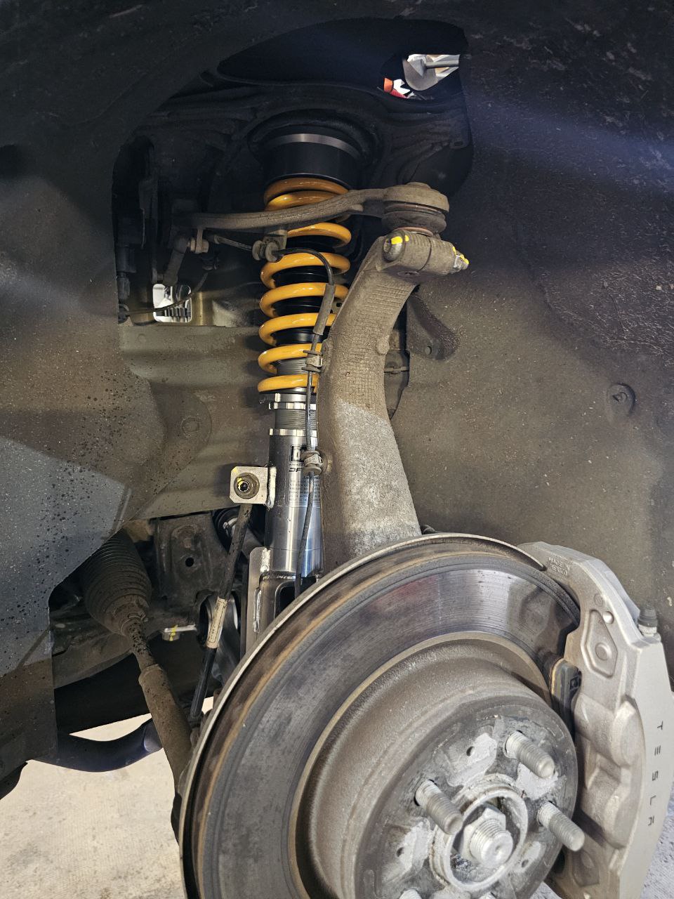 Öhlins Street Tuned Komfort Gewindefahrwerk Tesla Model 3 / Y Probefahrt am Standort in Leipzig